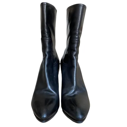 LOUIS VUITTON Black Leather Gold Logo Zip & Heel Pointed Toe Ankle Boots, 39.5