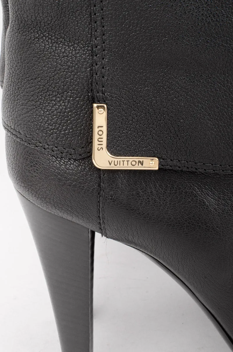 QUEEN KNEE HIGH BOOT WITH TAGS